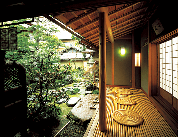 茶六別館の温泉旅館